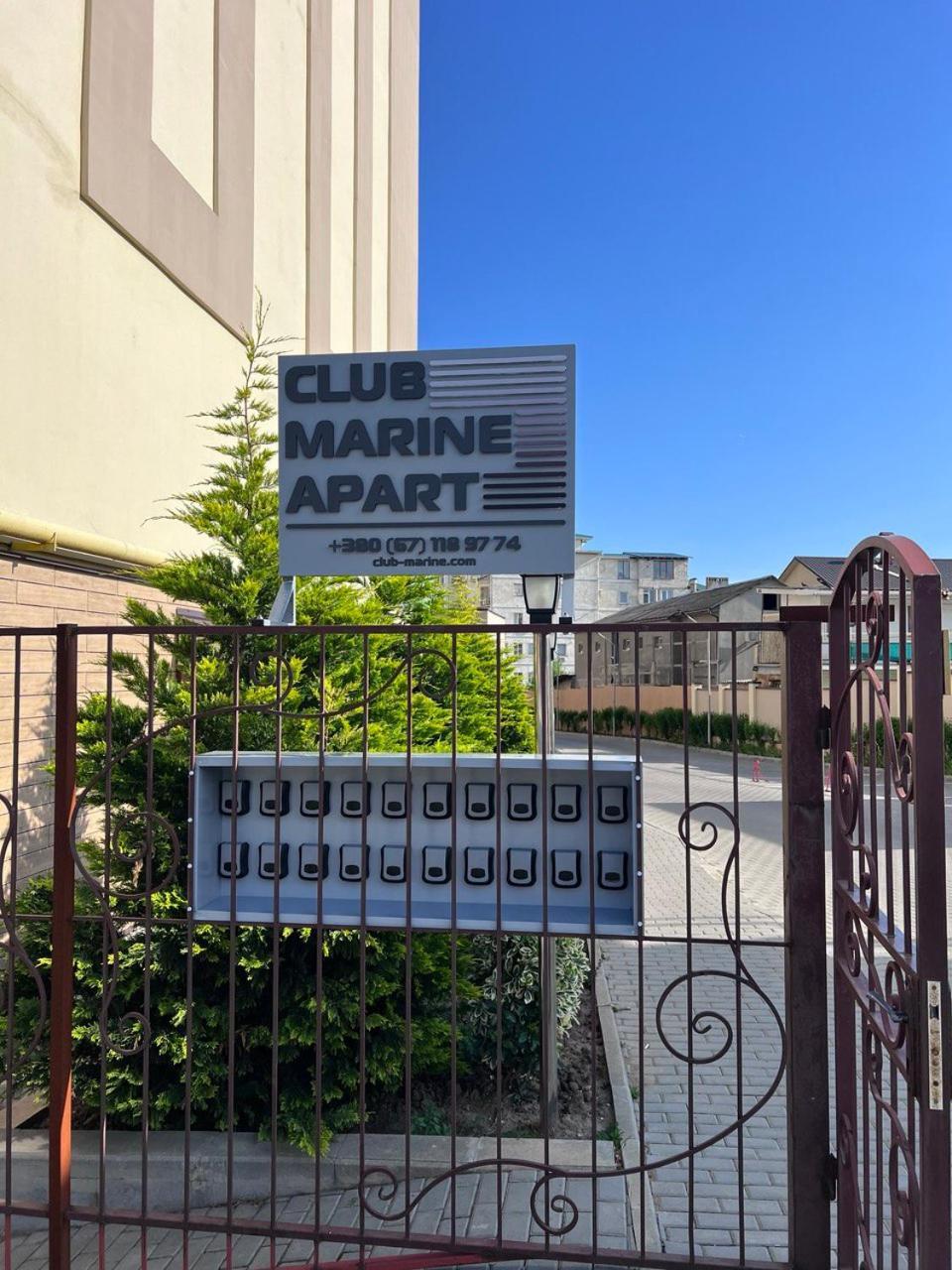 Club Marine Apart 敖德萨 外观 照片